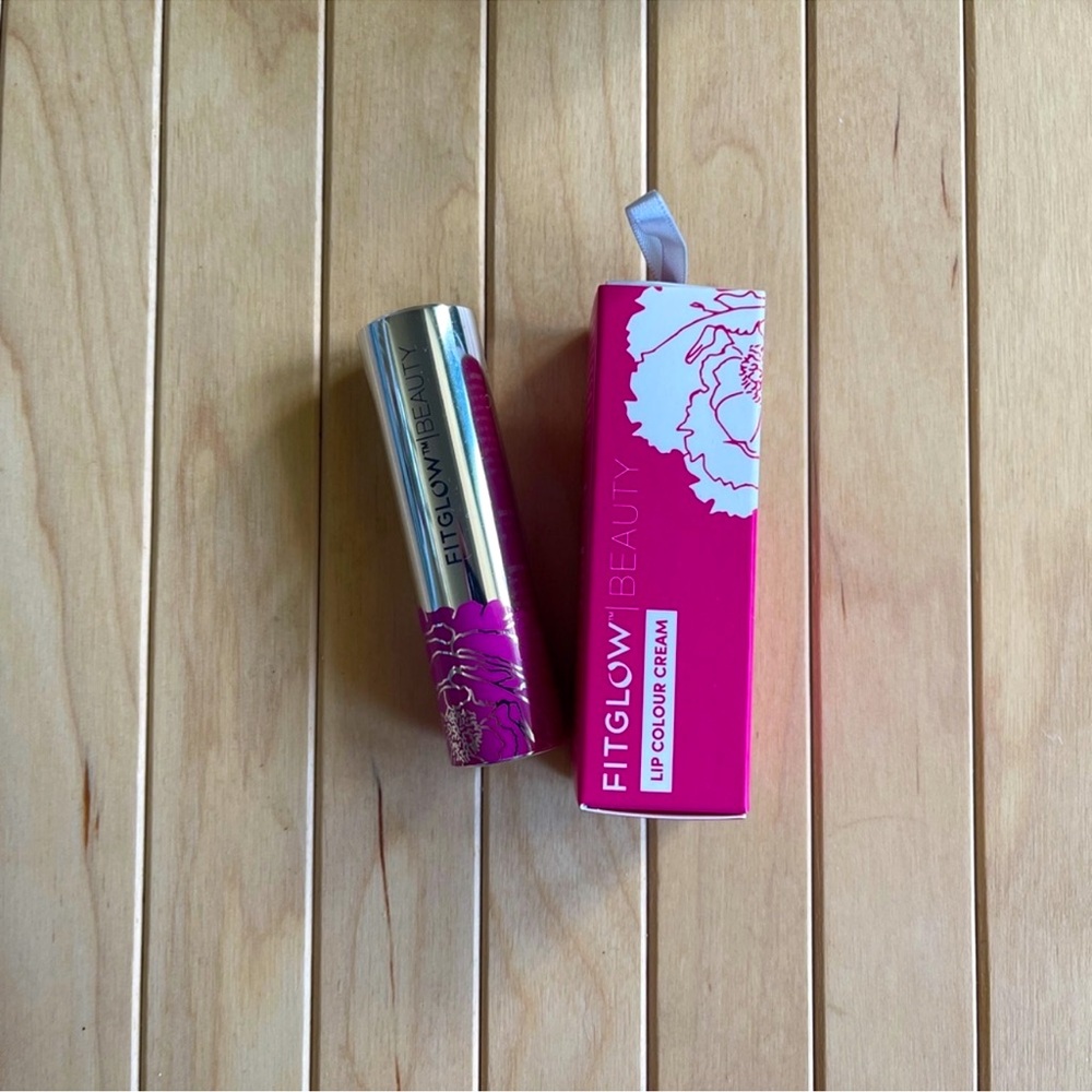 New Fitglow Beauty Cream Lipstick in Buff